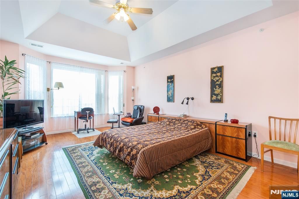 9 Cliff Road, Woodland Park, NJ 07424