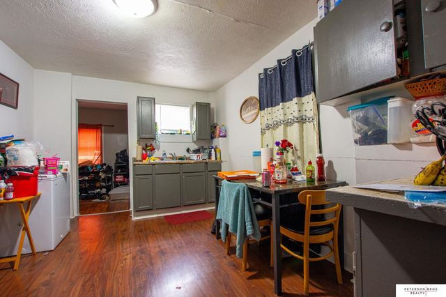 1924 S 17th Street, Omaha, NE 68108