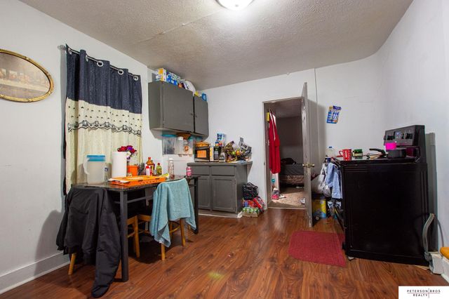 1924 S 17th Street, Omaha, NE 68108