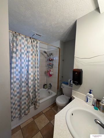 1924 S 17th Street, Omaha, NE 68108