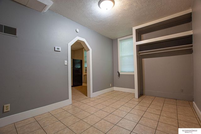 1924 S 17th Street, Omaha, NE 68108