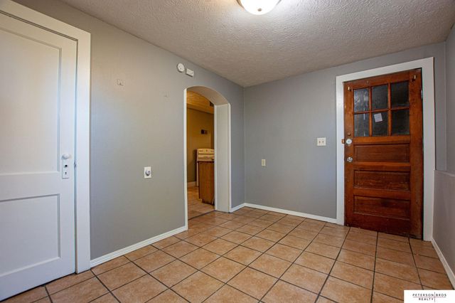 1924 S 17th Street, Omaha, NE 68108