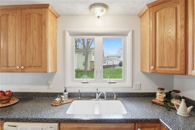 337 Laurelwood Drive, Greece, NY 14626