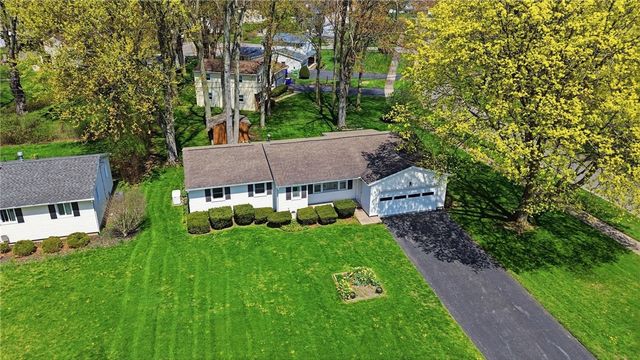 337 Laurelwood Drive, Greece, NY 14626
