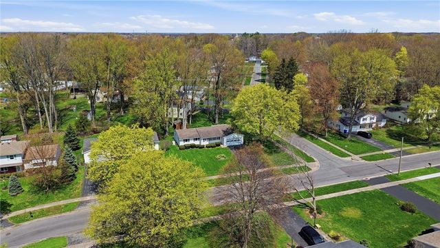 337 Laurelwood Drive, Greece, NY 14626