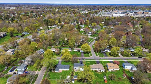 337 Laurelwood Drive, Greece, NY 14626