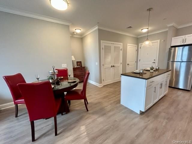 75 E Hoffman Avenue 4077, Lindenhurst, NY 11757