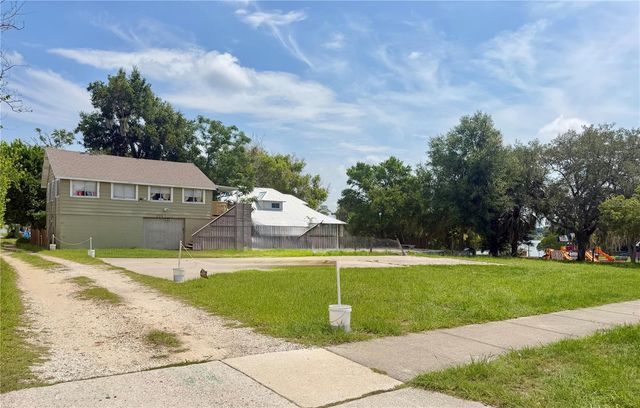 221 AVENUE C NE, Winter Haven, FL 33881