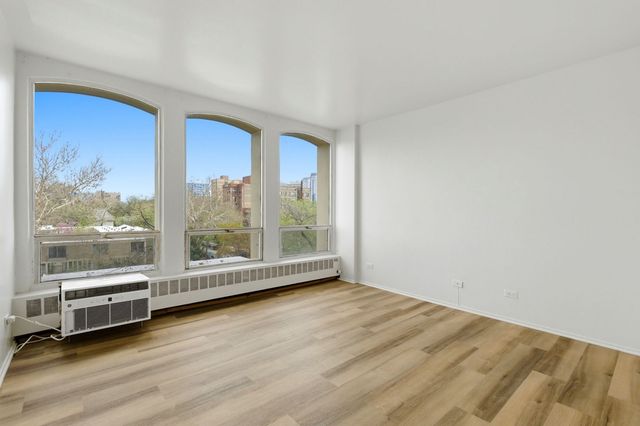 1451 E 55th Street 417N, Chicago, IL 60615