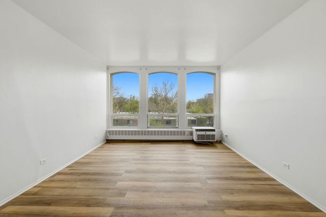 1451 E 55th Street 417N, Chicago, IL 60615