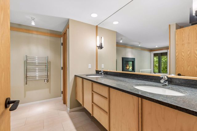 1 Chickadee Lane, North Oaks, MN 55127