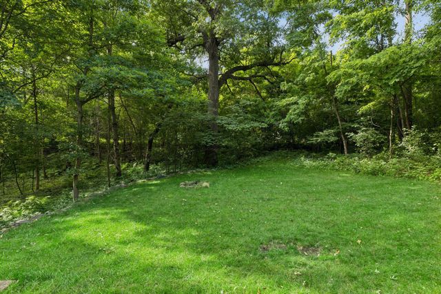 1 Chickadee Lane, North Oaks, MN 55127