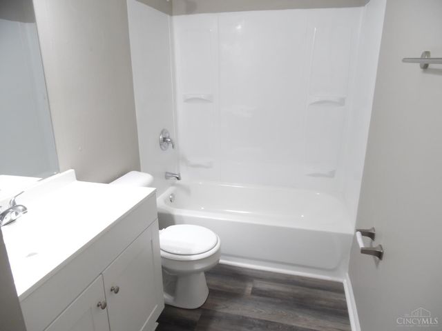 624 Meadow Brook Place, Trenton, OH 45067