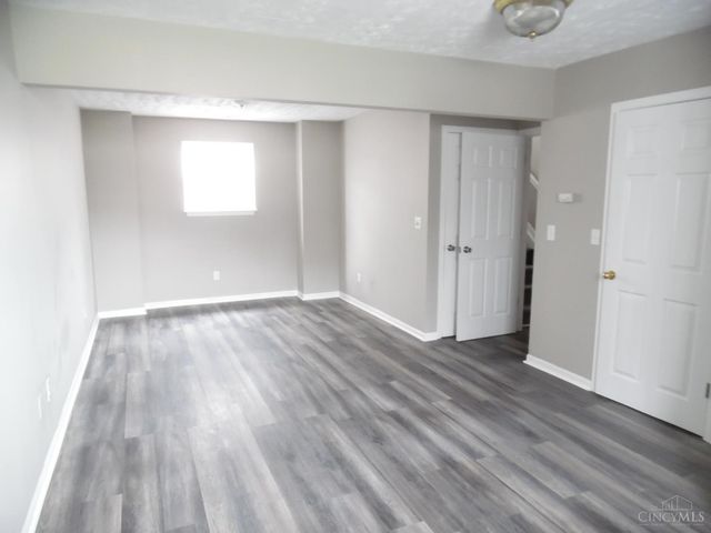 624 Meadow Brook Place, Trenton, OH 45067