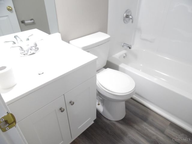 624 Meadow Brook Place, Trenton, OH 45067