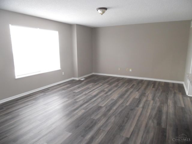 624 Meadow Brook Place, Trenton, OH 45067