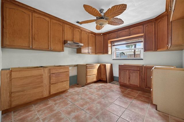 3616 S OMAR AVENUE, Tampa, FL 33629