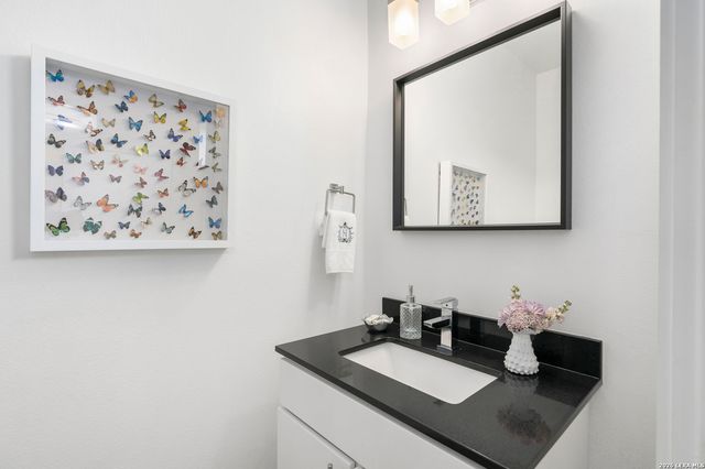 902 E Josephine, San Antonio, TX 78208