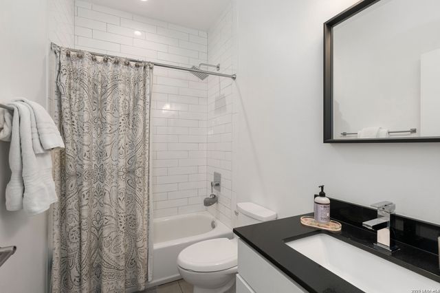 902 E Josephine, San Antonio, TX 78208