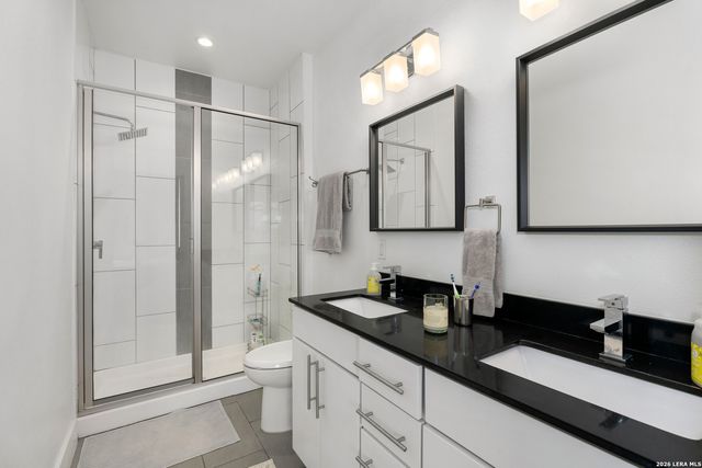 902 E Josephine, San Antonio, TX 78208