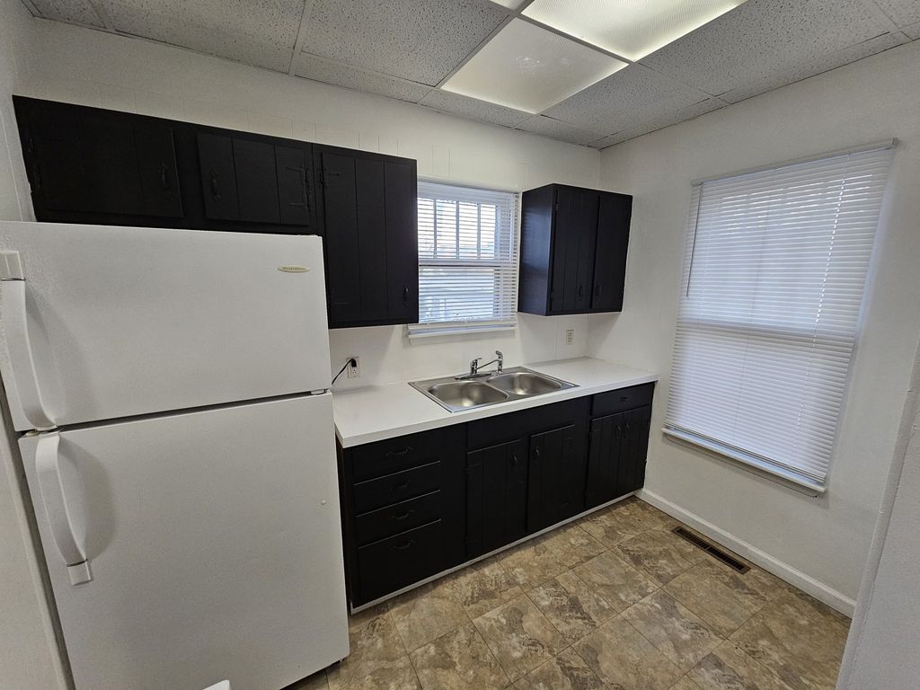 Image 14 of property listing at 1609 Isabella, Mt Vernon, IL 62864