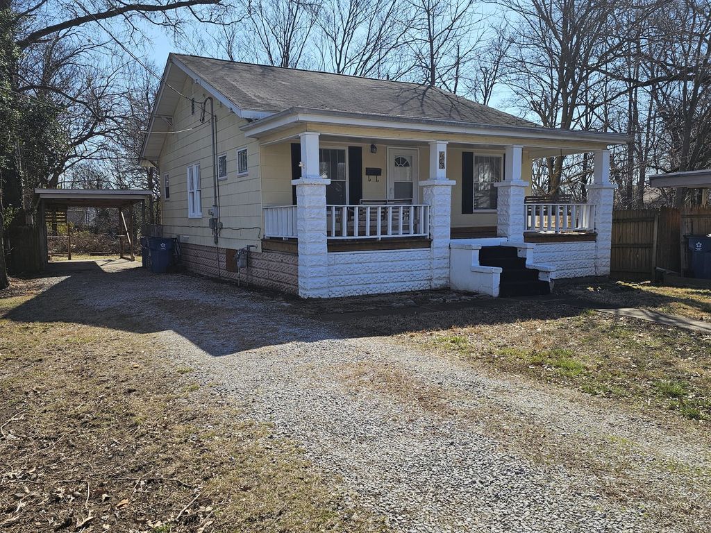 Image 7 of property listing at 1609 Isabella, Mt Vernon, IL 62864