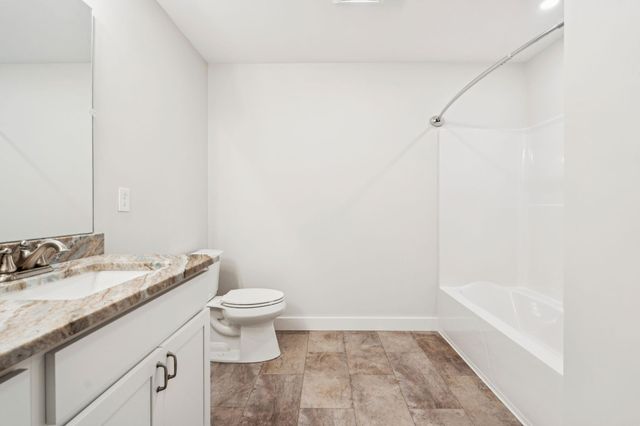 34 Ponemah Hill Rd Unit 2, Milford, NH 03055