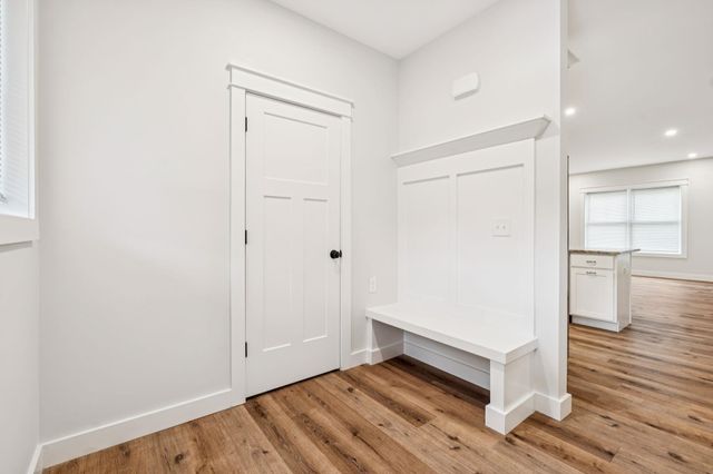 34 Ponemah Hill Rd Unit 2, Milford, NH 03055
