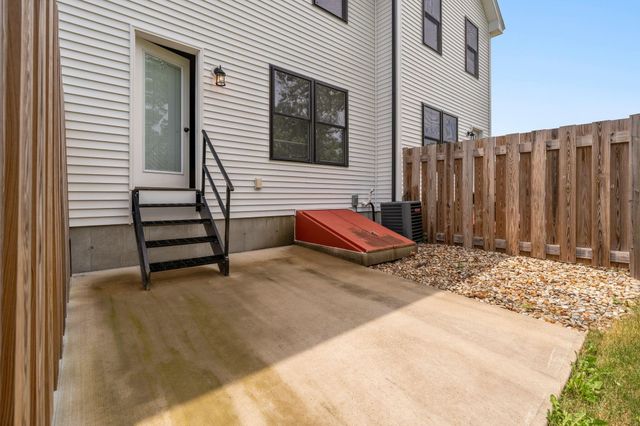 34 Ponemah Hill Rd Unit 2, Milford, NH 03055