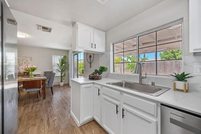 4165 Westporter Dr, Sacramento, CA 95826