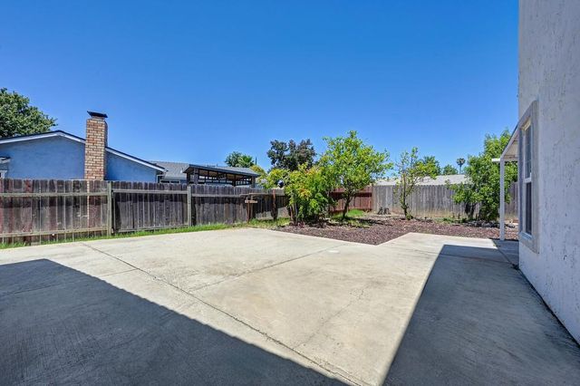 4165 Westporter Dr, Sacramento, CA 95826