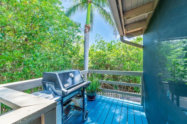 304 SW Indian Groves Drive, Stuart, FL 34994