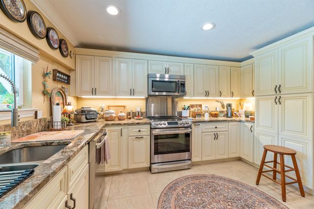 304 SW Indian Groves Drive, Stuart, FL 34994