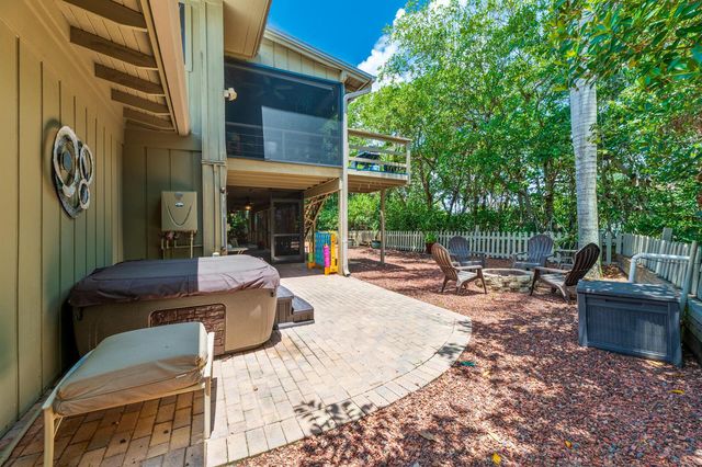 304 SW Indian Groves Drive, Stuart, FL 34994