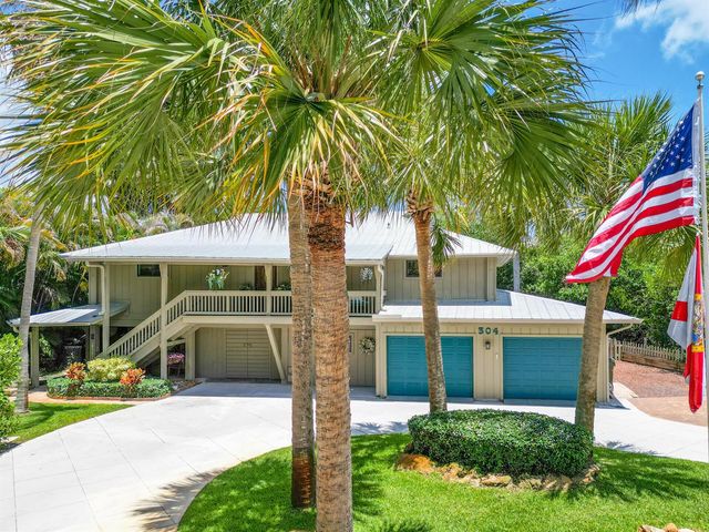304 SW Indian Groves Drive, Stuart, FL 34994