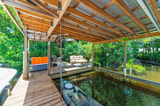 304 SW Indian Groves Drive, Stuart, FL 34994