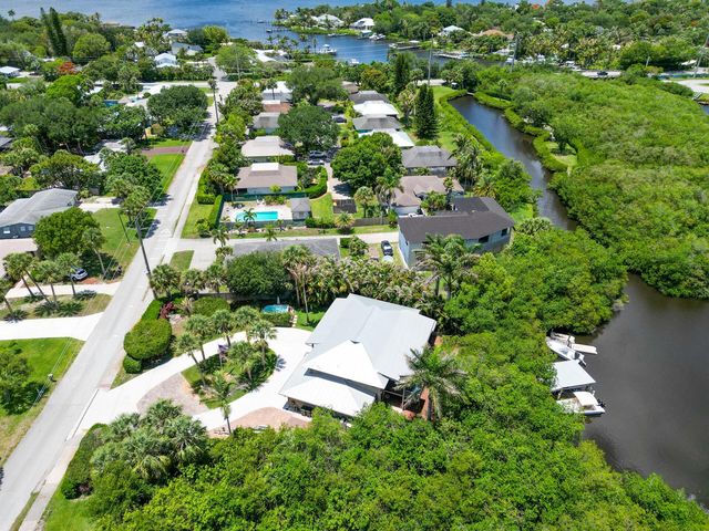 304 SW Indian Groves Drive, Stuart, FL 34994