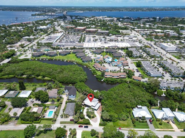 304 SW Indian Groves Drive, Stuart, FL 34994
