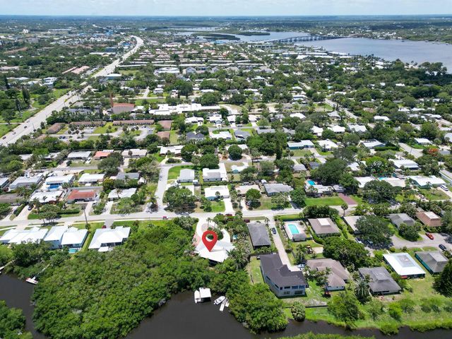 304 SW Indian Groves Drive, Stuart, FL 34994