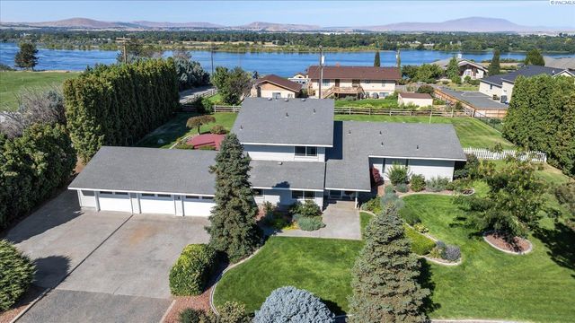 590 Mcdonald Dr, Pasco, WA 99301