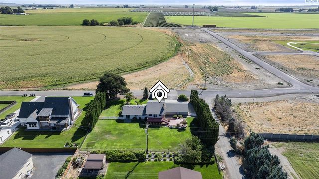 590 Mcdonald Dr, Pasco, WA 99301