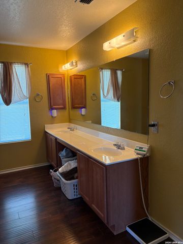 4711 Appaloosa Run, San Antonio, TX 78244