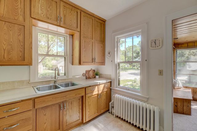 3301 47th Avenue S, Minneapolis, MN 55406