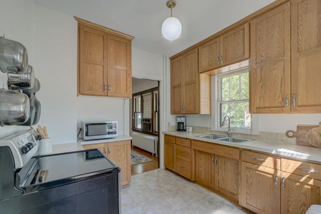 3301 47th Avenue S, Minneapolis, MN 55406