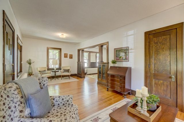 3301 47th Avenue S, Minneapolis, MN 55406