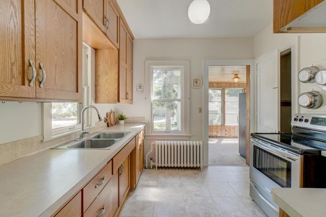 3301 47th Avenue S, Minneapolis, MN 55406