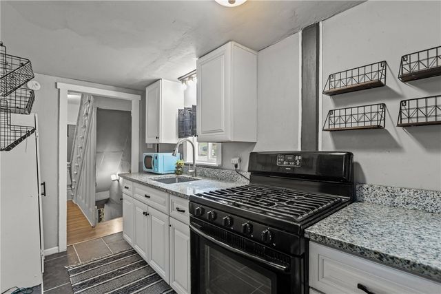 920 Wymore St, Elliott, PA 15220