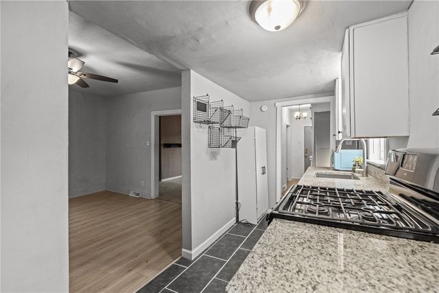 920 Wymore St, Elliott, PA 15220