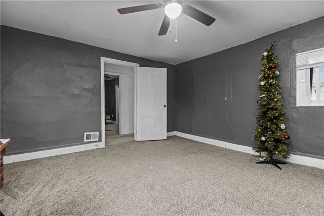 920 Wymore St, Elliott, PA 15220