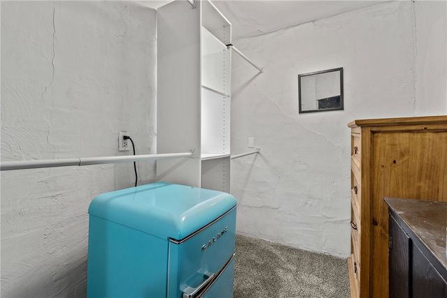 920 Wymore St, Elliott, PA 15220